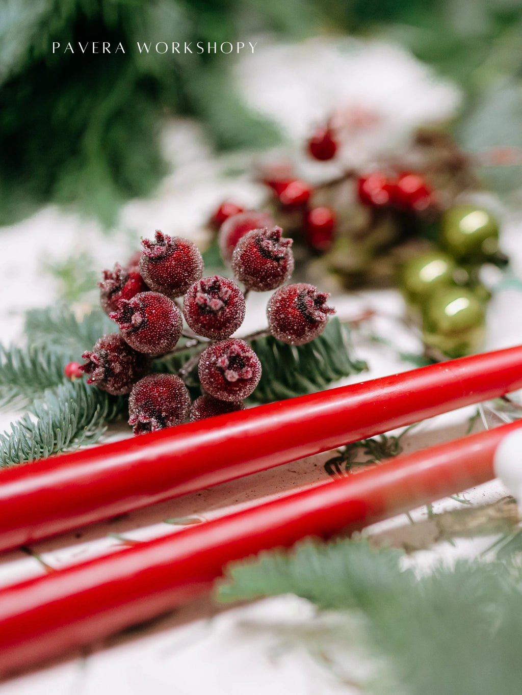 Adventní věnec vydrží zelený až do Vánoc - Pavera workshopy – kurz vázaní věnce praha